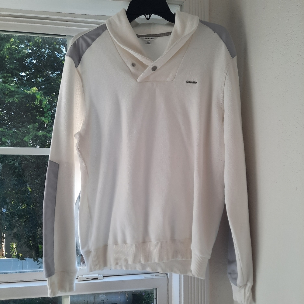 Calvin Klein Sweater